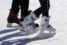 Ледената пързалка в столичния парк "Възраждане" ще отвори врати днес