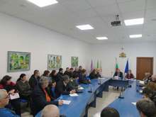 В област Търговище има определени 12 терена за загробване на животни заради болестта АЧС