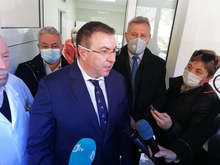 Нямаме притеснения за недостиг на легла, а за силата на българските медици и сестри, каза в Сандански министър Ангелов