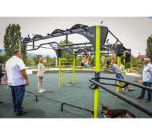 Кметът е проверила изграждането на детски и спортни площадки в парка на езерото "Дружба"