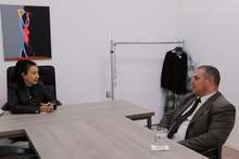 Областният управител на Русе се среща с бизнеса, за да насърчава имунизацията в региона