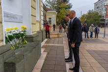 Петдесет и едно деца от Ямбол са отличени с наградата "Млади таланти" по повод Деня на народните будители