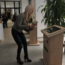 Вендинг машини за връщане на книги обслужват посетителите в Регионалната библиотека "Пейо Яворов" в Бургас