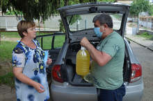 Дарение получиха социални институции в Радомир