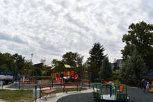 Обновена площадка за игра радва децата в Разград