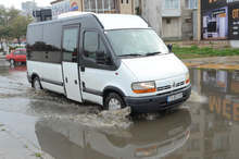 Рекордни количества дъжд и градушка се изсипаха над Добрич