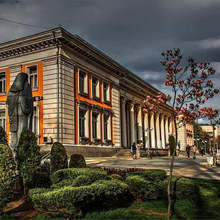 Изложба на плакати е подредена в Перник