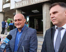 Тримата общински съветници от Плевен, на които е прекратено членството в ГЕРБ, трябва да напуснат Общинския съвет, е убеден Цветомир Паунов