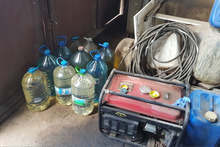 Митничари хванаха служител на паркинг в Русе да купува и препродава нелегално гориво