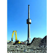 При засилена полицейска блокада на района взривиха 60-метров комин в Пловдив