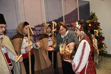 Коледари са гостували в Община Ловеч