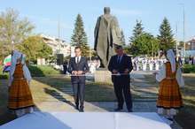 Министърът на отбраната и кметът на Добрич откриха паметна плоча на загиналите добруджанци във Втората световна война