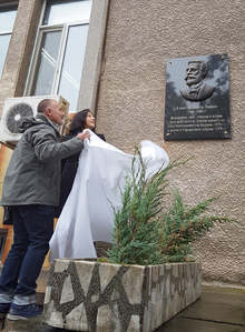 Паметник на възрожденеца и първи председател на съда в Лом откриха пред Съдебната палата в града