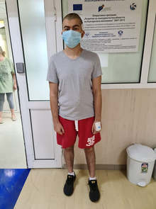 Гимназисти в Перник даряват живот вместо цвете в първия учебен ден