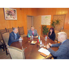 Възможности за побратимяване на Разград с италиански град са обсъдили на среща кметът и почетният консул на Италия