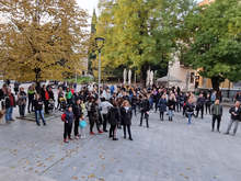 Близо триста старозагорци поискаха на митинг тази вечер оставката на здравния министър,  сваляне на противоепидемичните мерки и отваряне на училищата