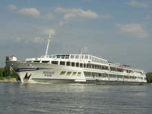 Пандемията от коронавируса нанася сериозни щети върху круизния туризъм по река Дунав