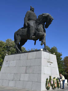 С венци и цветя в Исперих почетоха героите на Съединението