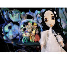 Държавният куклен театър - Сливен представя "Снежанка" в двора на Националната художествена гимназия "Димитър Добрович"