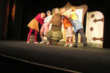 Премиера на спектакъла "Патиланско царство" по Ран Босилек представя тази вечер Драматично-кукленият  театър в Силистра