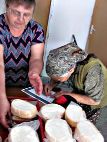 В община Пазарджик продължава осигуряването на  топъл обяд по домовете на хора от уязвими групи