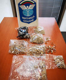 Контрабандни златни накити са задържани при три проверки на "Капитан Андреево"