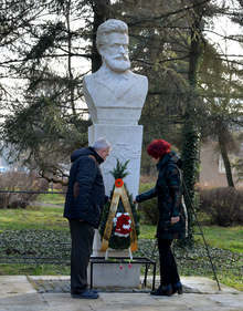 В Разград почетоха паметта на Христо Ботев