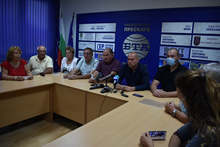 Животновъдни и земеделски организации са в протестна готовност, ако в актуализацията на бюджета не бъдат гласувани средства за помощ заради Covid-19