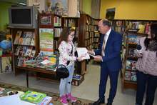 Библиотеката в Асеновград връчи наградите "Читател на годината - 2021"