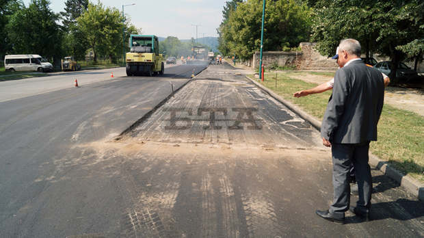 Продължават ремонтите на улици в Търговище