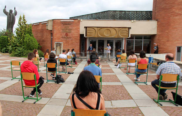 Във Великотърновския университет беше открит  Международният летен семинар по български език и култура