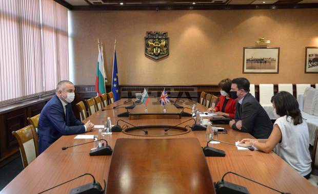 Кметът на Варна Иван Портних се срещна с посланика на Великобритания