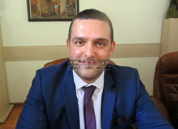 Общинският съвет в Перник определи 4 200 лв. заплата на кмета