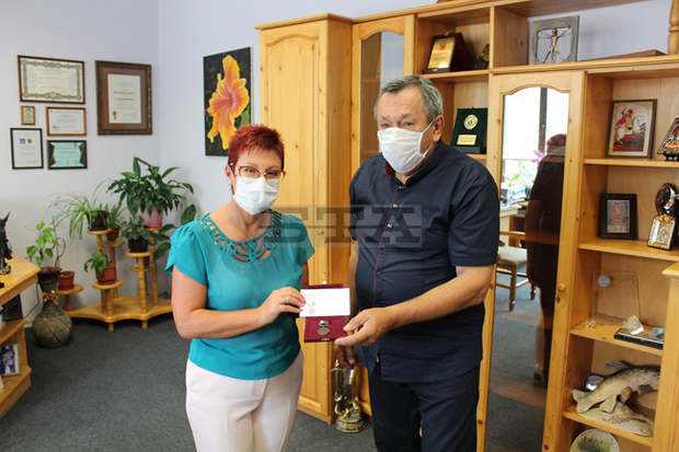 Кметът на Тетевен и председателят на Общинския съвет получиха юбилейни медали от Съюза на ветераните от войните