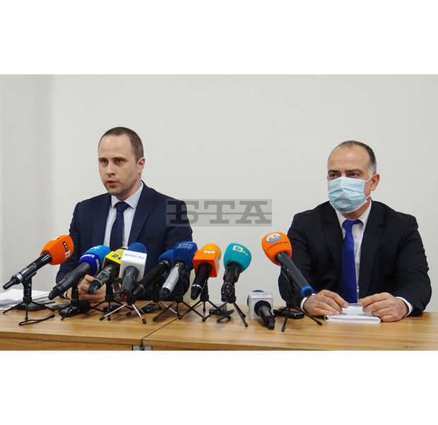 Издадени са нови 14 заповеди за премахване на незаконни мобилни обекти в Южния парк Издадени са нови 14 заповеди за премахване на незаконни мобилни обекти в Южния парк