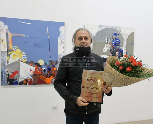 Художникът Илиян Ангелов е удостоен с годишната награда за изобразително изкуство на името на "Свети Пимен" в Плевен