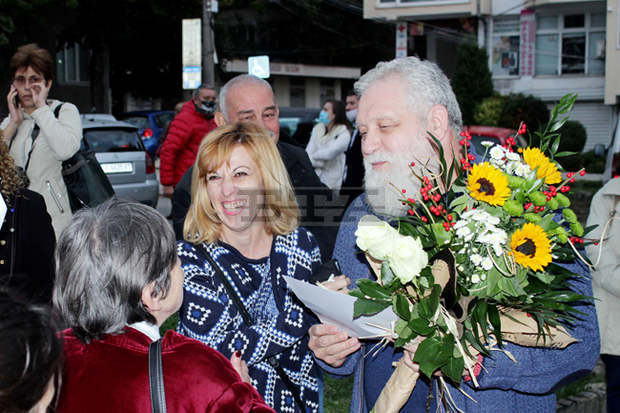 Художникът Цветан Казанджиев отбеляза 60-та си годишнина със самостоятелната изложба в Ямбол