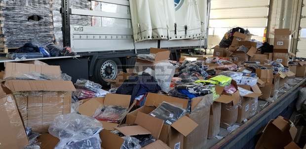 Над 40 000 "маркови" стоки са задържани на "Капитан Андреево"