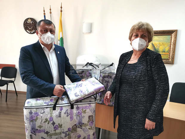 Кметът на Павликени направи дарение на общинската болница