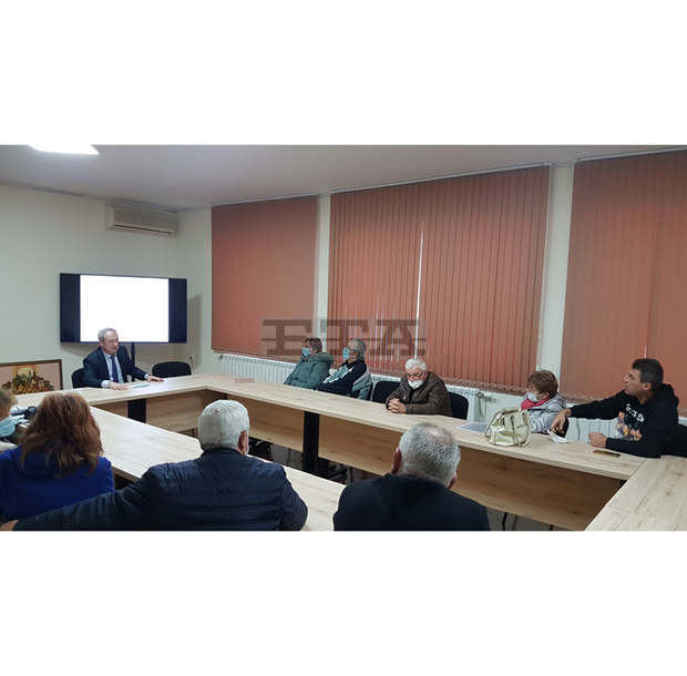 Заради опасна растителност кметът на Търговище проведе среща с граждани