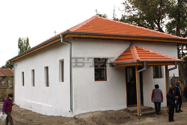 Анонимен дарител възроди храм в търговищко село, порутен и затворен за миряни повече от 10 години
