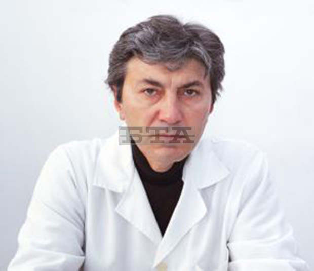 Университетската болница "Д-р Георги Странски" в Плевен даде първа жертва на COVID-19 от своите служители,съобщиха от лечебното заведение