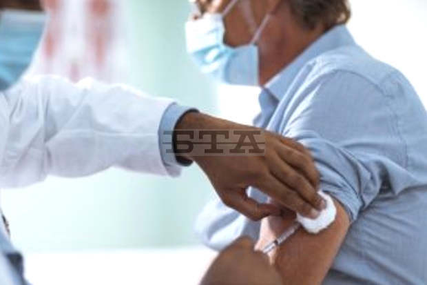 В Плевен през уикенда ще поставят ваксини срещу COVID-19 в УМБАЛ "Д-р Георги Странски"