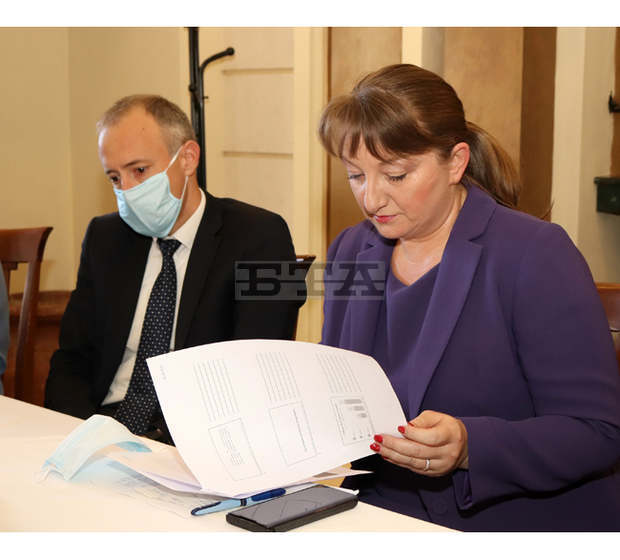 С правото за детски добавки без подоходен тест, ние не даваме пари, а даваме права, смята министър Деница Сачева