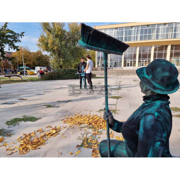 Участници в арт работилница представиха творбите си на събитие на открито във Видин