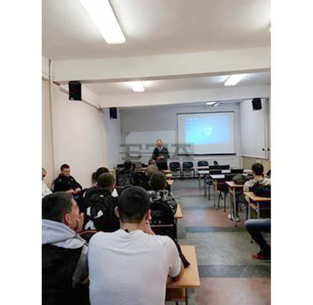 Световният ден за възпоминание на жертвите на катастрофи в Търговище е отбелязан с информационна кампания сред гимназисти