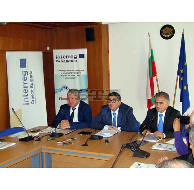 Подпорни и защитни стени са изградени край реки в област Смолян по българско-гръцки проект