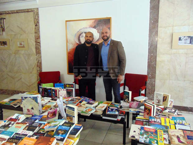 Регионалната библиотека в Добрич получи над 270 нови книги - дарение от благотворителен маратон Регионалната библиотека в Добрич получи над 270 нови книги - дарение от благотворителен маратон