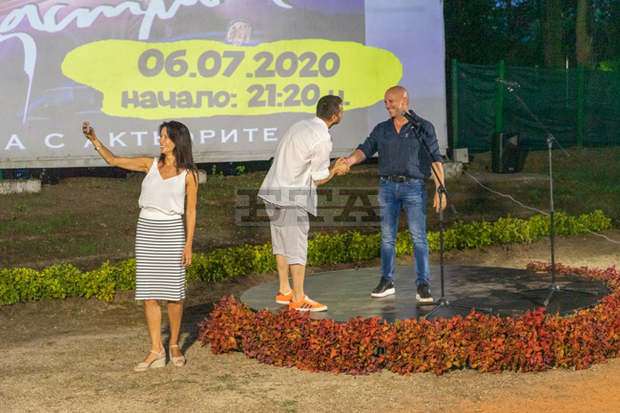 С безплатна прожекция на филма "Диви и щастливи" отвори врати обновеното лятно кино в Ямбол С безплатна прожекция на филма "Диви и щастливи" отвори врати обновеното лятно кино в Ямбол