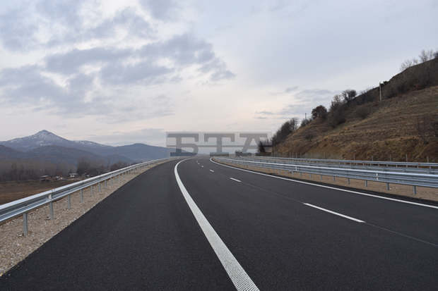 Автомагистрала "Тракия", в района на Карнобат, е отворена за движение